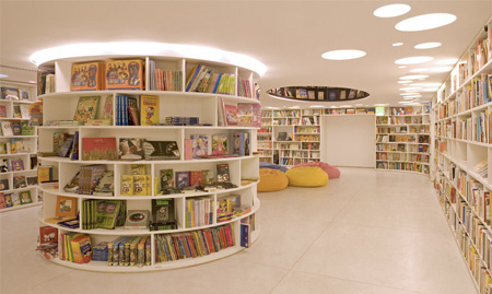 LIVRARIA DA VILA書店空間設(shè)計