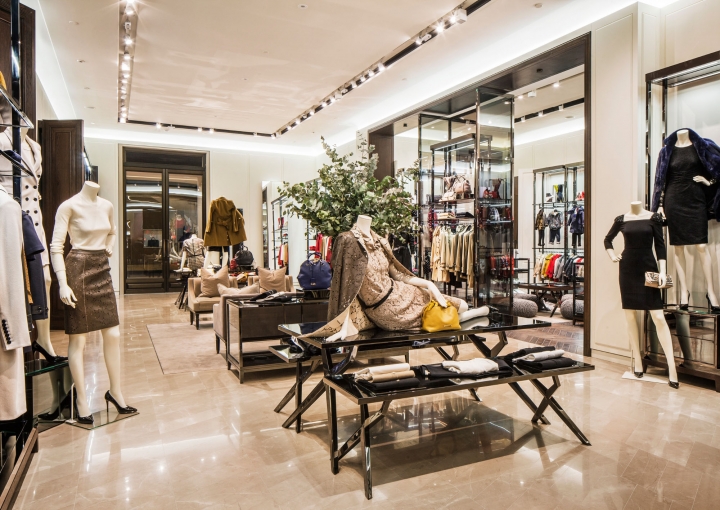 Burberry 上海靜安嘉里中心旗艦店設(shè)計