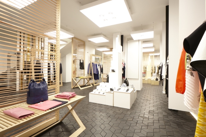 Tom Greyhound精品專賣店空間設(shè)計
